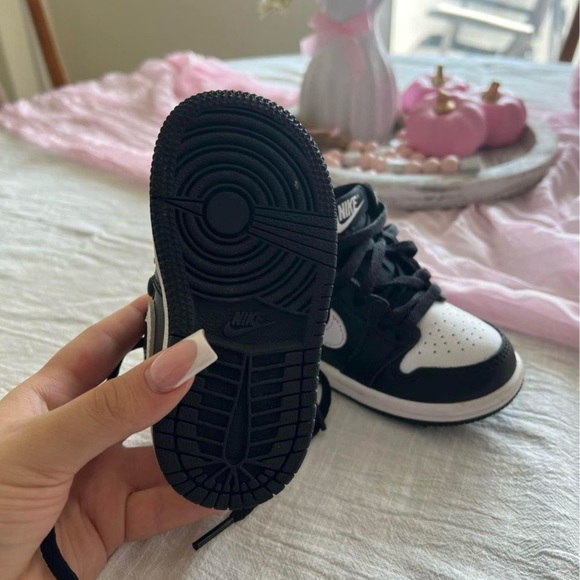 Jordans - Picture 3 of 3